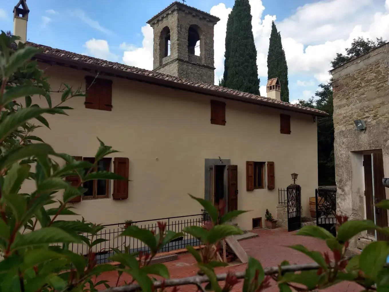 Foresteria di Tòsina in estate